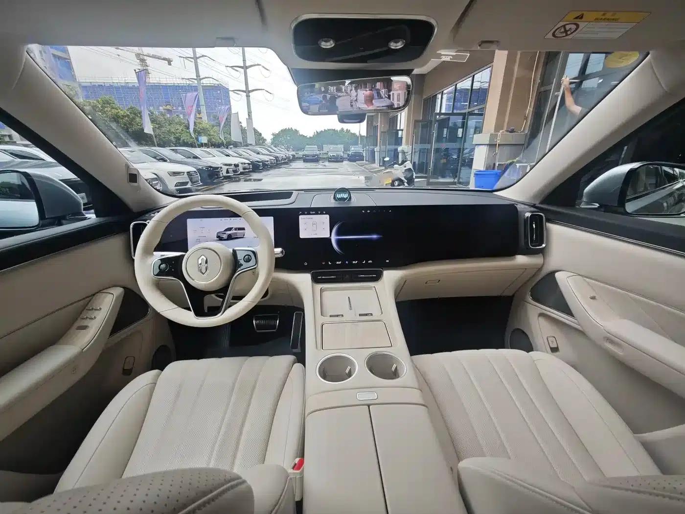Wenjie M8 2025 Range Extended Ultra Edition 53.4kWh 6-Seat Version (192-line LiDAR) — миниатюра 7