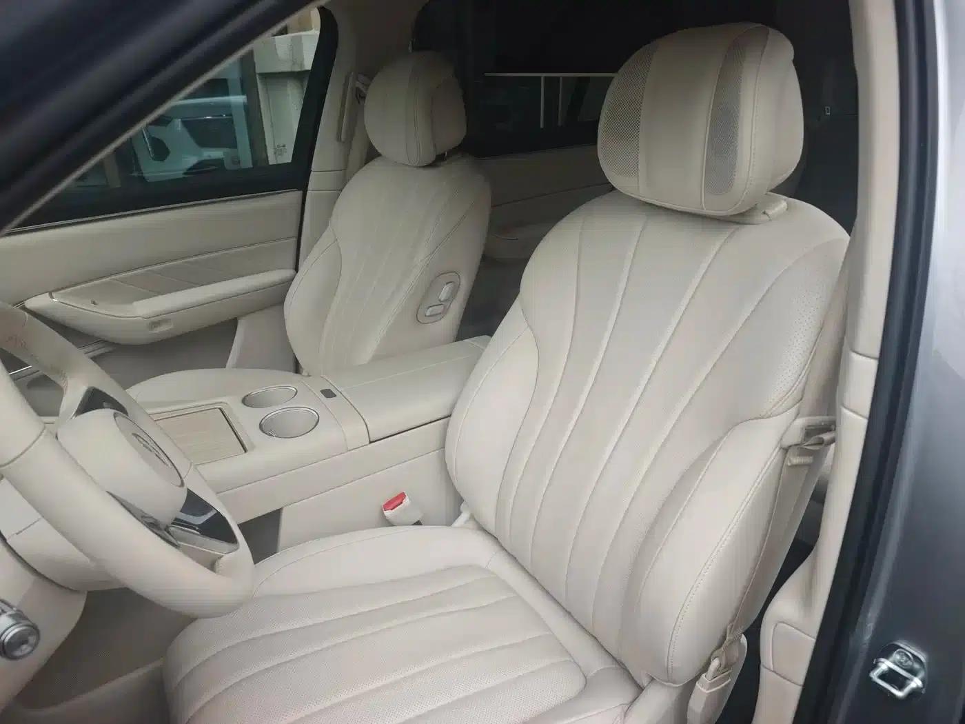 Wenjie M8 2025 Range Extended Ultra Edition 53.4kWh 6-Seat Version (192-line LiDAR) — миниатюра 10