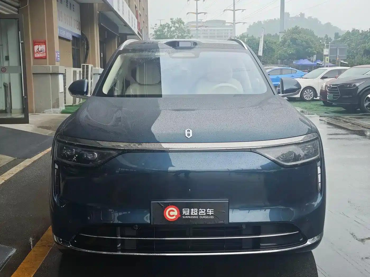Wenjie M8 2025 Range Extended Ultra Edition 53.4kWh 6-Seat Version (192-line LiDAR) — миниатюра 1