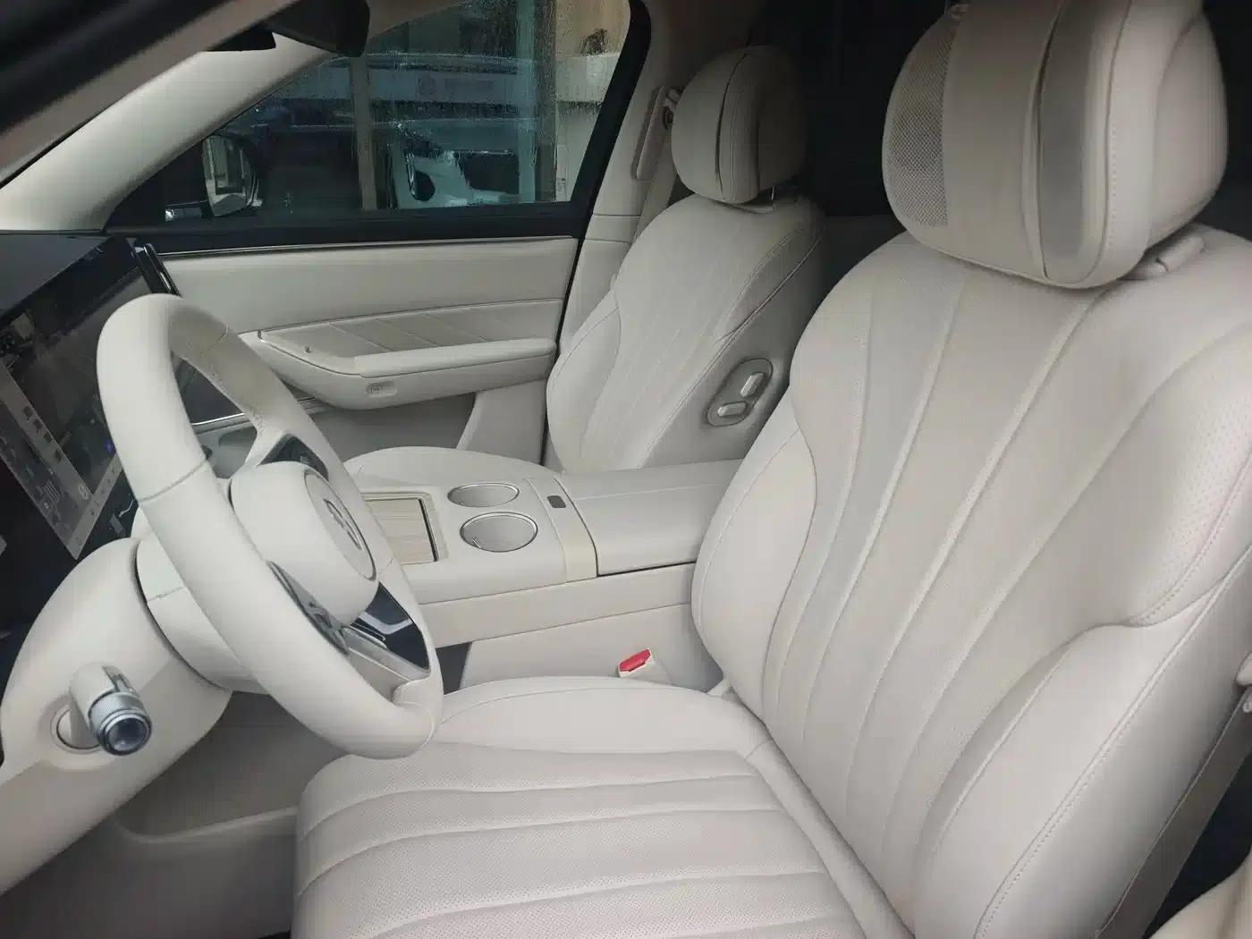 Wenjie M8 2025 Range Extended Ultra Edition 53.4kWh 6-Seat Version (192-line LiDAR) — миниатюра 12