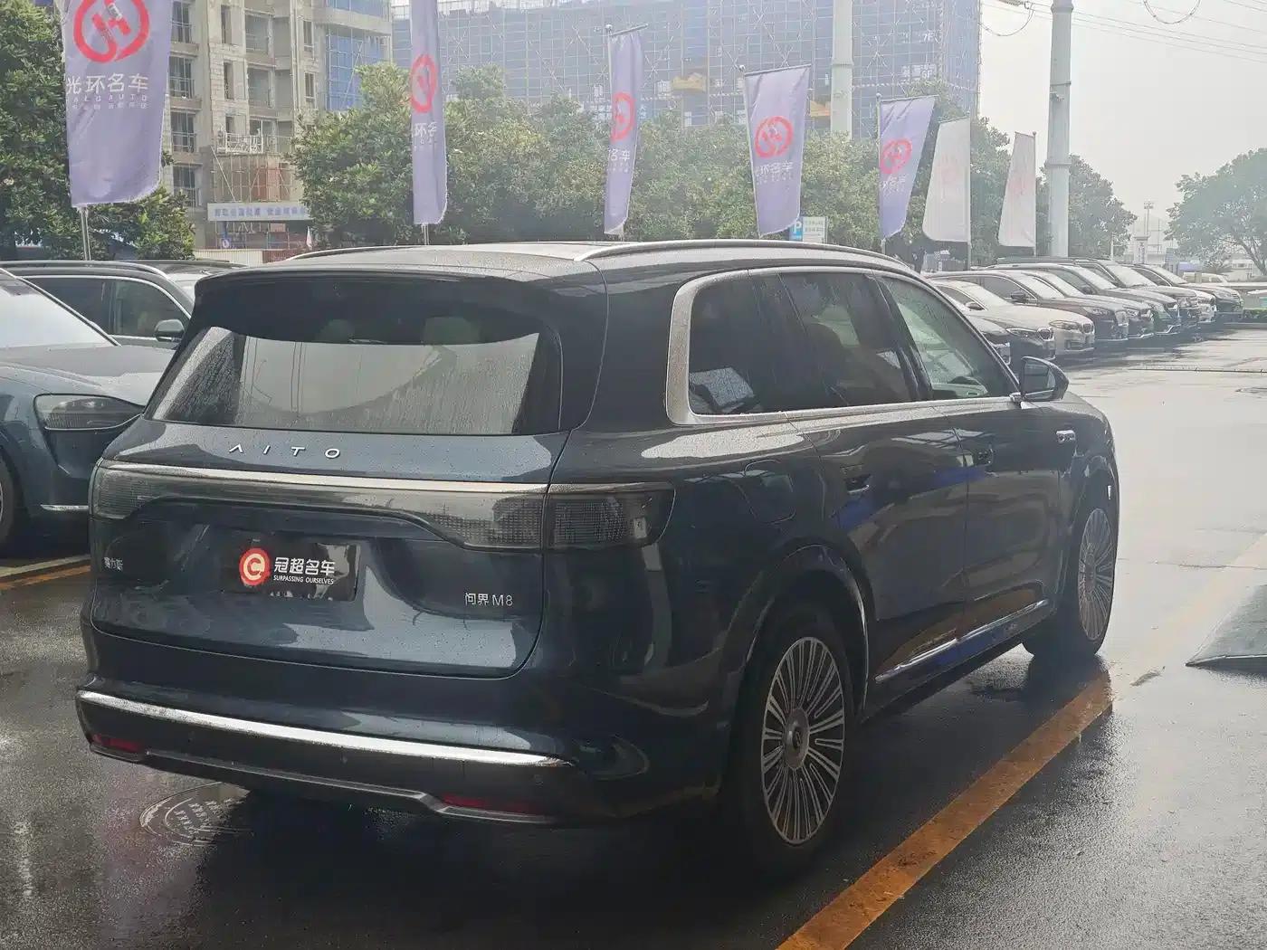 Wenjie M8 2025 Range Extended Ultra Edition 53.4kWh 6-Seat Version (192-line LiDAR) — миниатюра 4