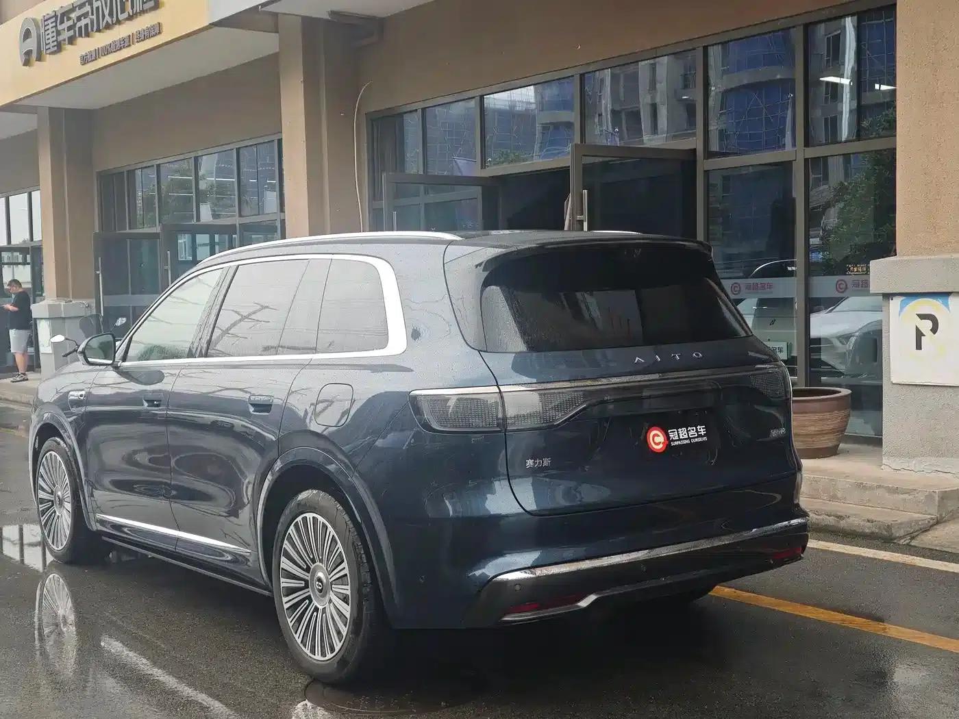 Wenjie M8 2025 Range Extended Ultra Edition 53.4kWh 6-Seat Version (192-line LiDAR) — миниатюра 6