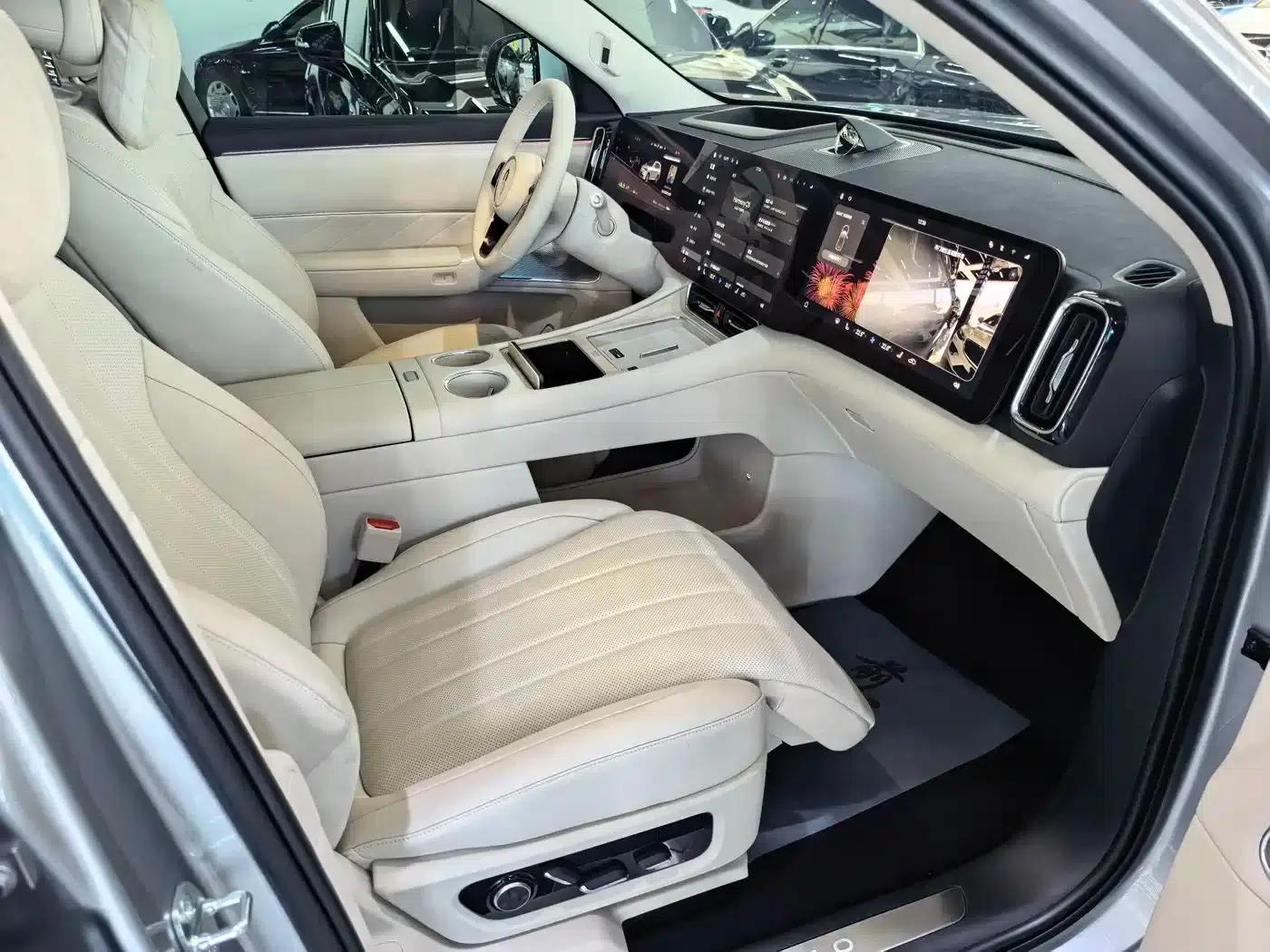 Wenjie M8 2025 Ultra Extended Range Edition (53.4kWh, 6-seater, 192-line LiDAR) — миниатюра 12