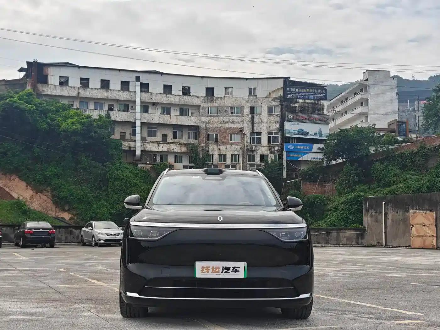 Wenjie M8 2025 Ultra Extended Range Edition (53.4kWh, 6-seater, 192-line LiDAR) — миниатюра 2