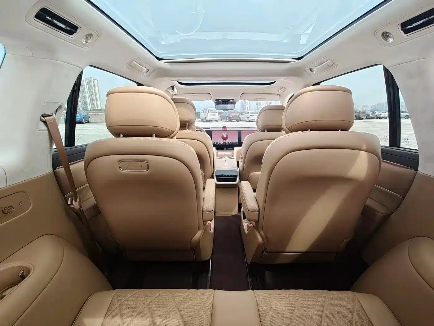 Wenjie M8 2025 Ultra Extended Range Edition (53.4kWh, 6-seater, 192-line LiDAR) — миниатюра 20