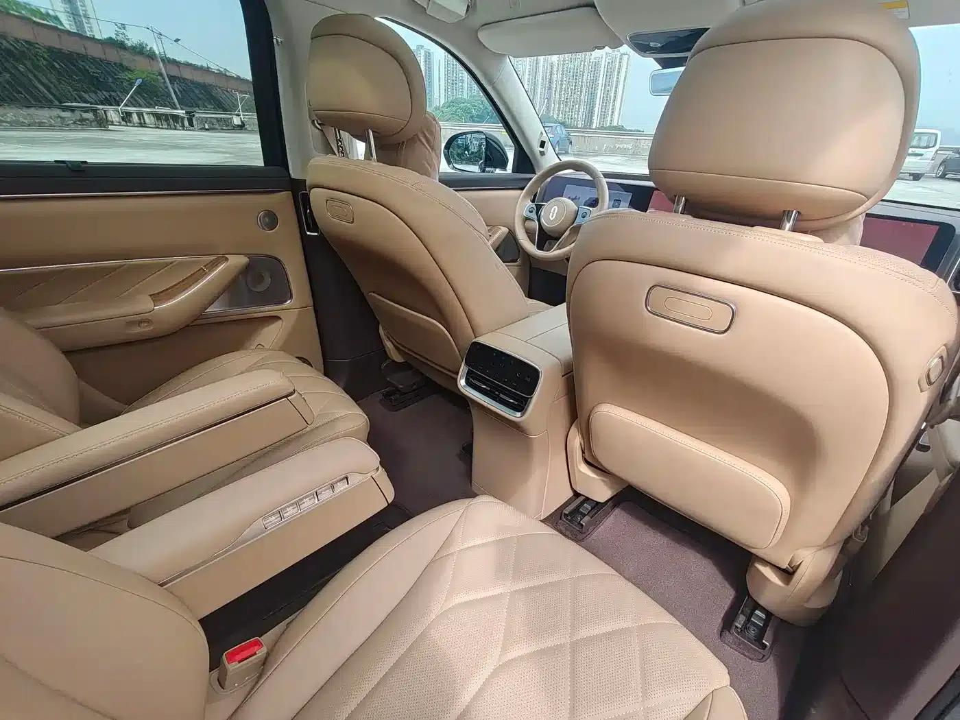 Wenjie M8 2025 Ultra Extended Range Edition (53.4kWh, 6-seater, 192-line LiDAR) — миниатюра 22