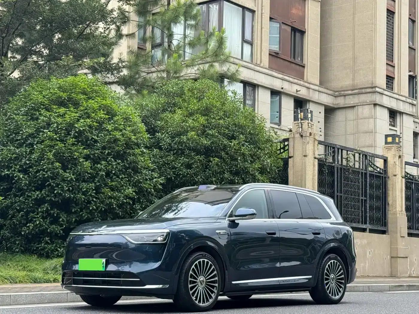 Wenjie M8 2025 Ultra Extended Range Edition (53.4kWh, 5-seater, 192-line LiDAR) — миниатюра 1