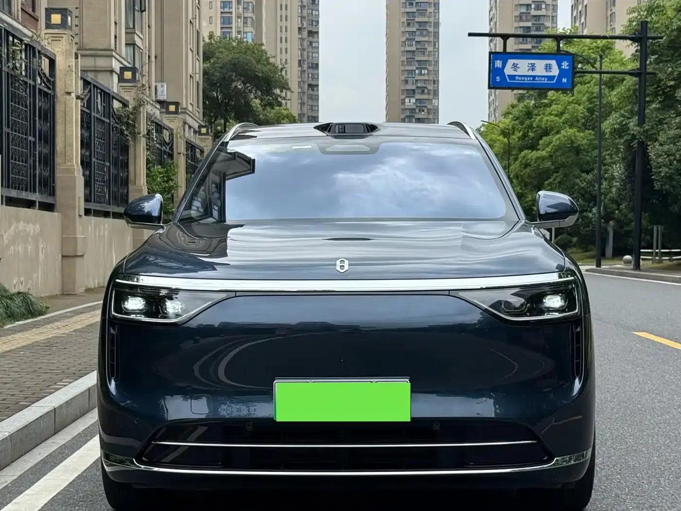 Wenjie M8 2025 Ultra Extended Range Edition (53.4kWh, 5-seater, 192-line LiDAR) — миниатюра 2