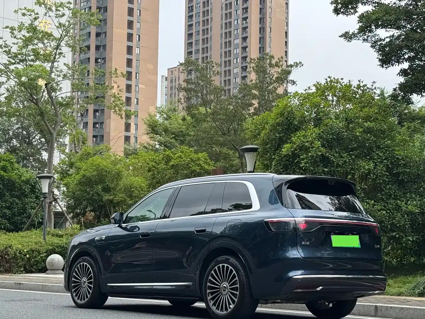 Wenjie M8 2025 Ultra Extended Range Edition (53.4kWh, 5-seater, 192-line LiDAR) — миниатюра 10