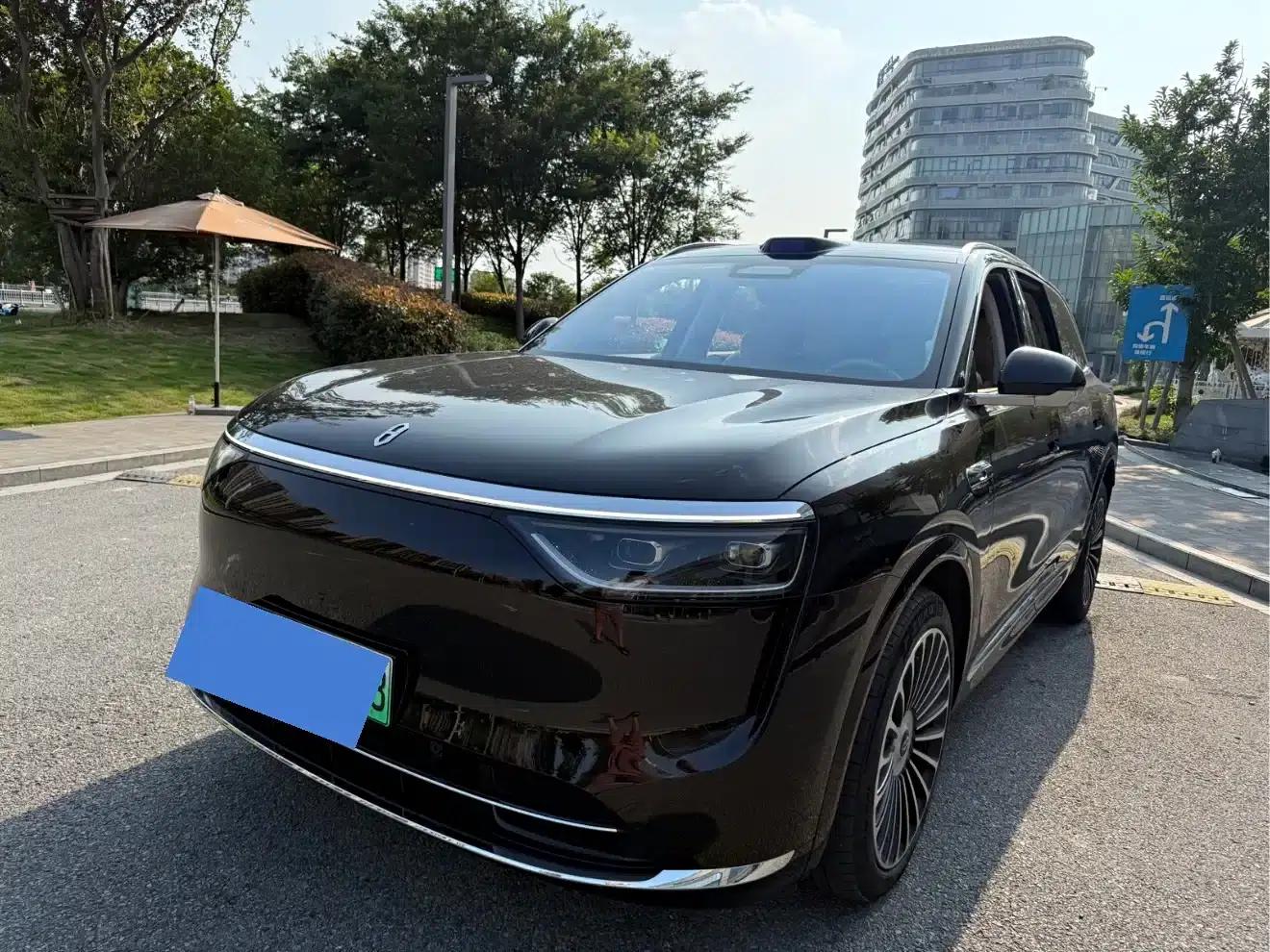 Wenjie M8 2025 Ultra Extended Range Edition (53.4kWh, 6-seater, 192-line LiDAR) — миниатюра 1