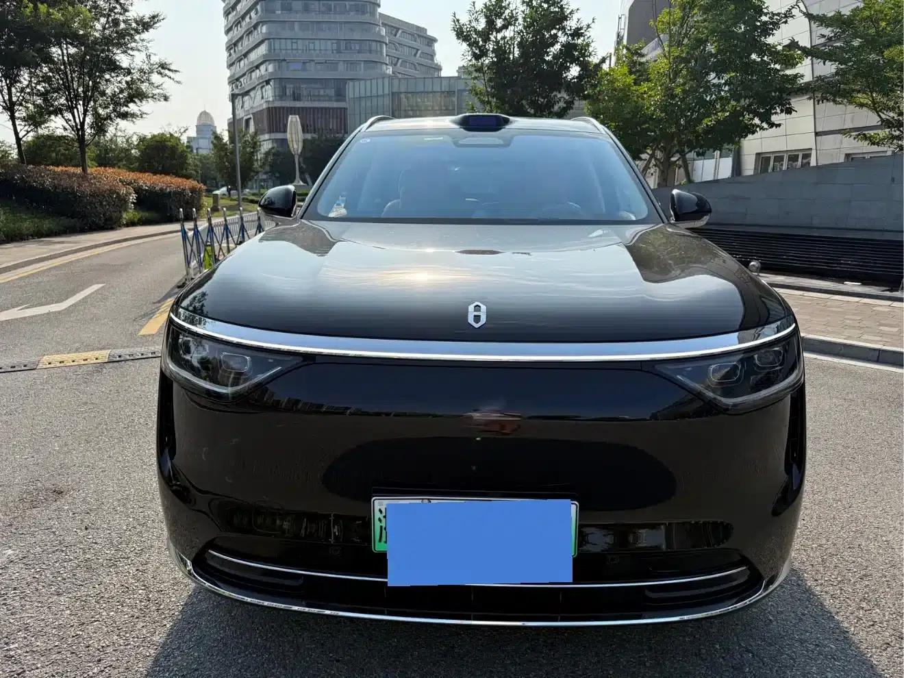 Wenjie M8 2025 Ultra Extended Range Edition (53.4kWh, 6-seater, 192-line LiDAR) — миниатюра 2