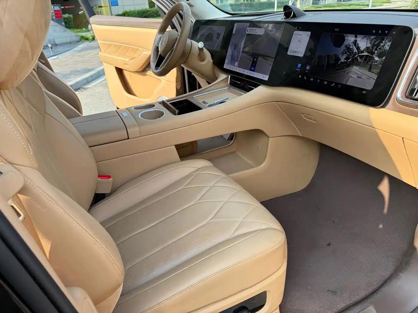Wenjie M8 2025 Ultra Extended Range Edition (53.4kWh, 6-seater, 192-line LiDAR) — миниатюра 16