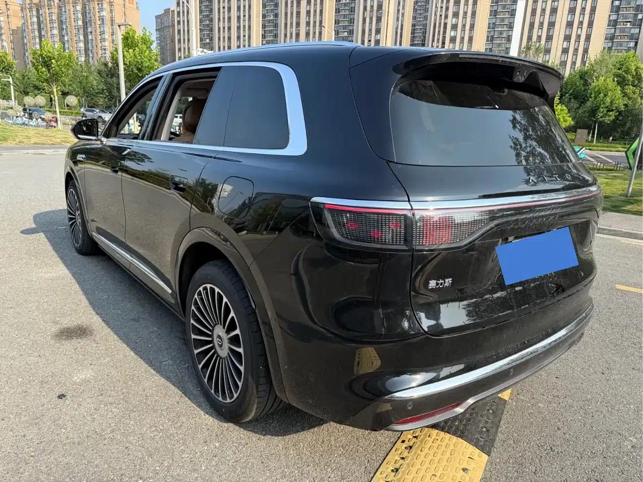 Wenjie M8 2025 Ultra Extended Range Edition (53.4kWh, 6-seater, 192-line LiDAR) — миниатюра 20