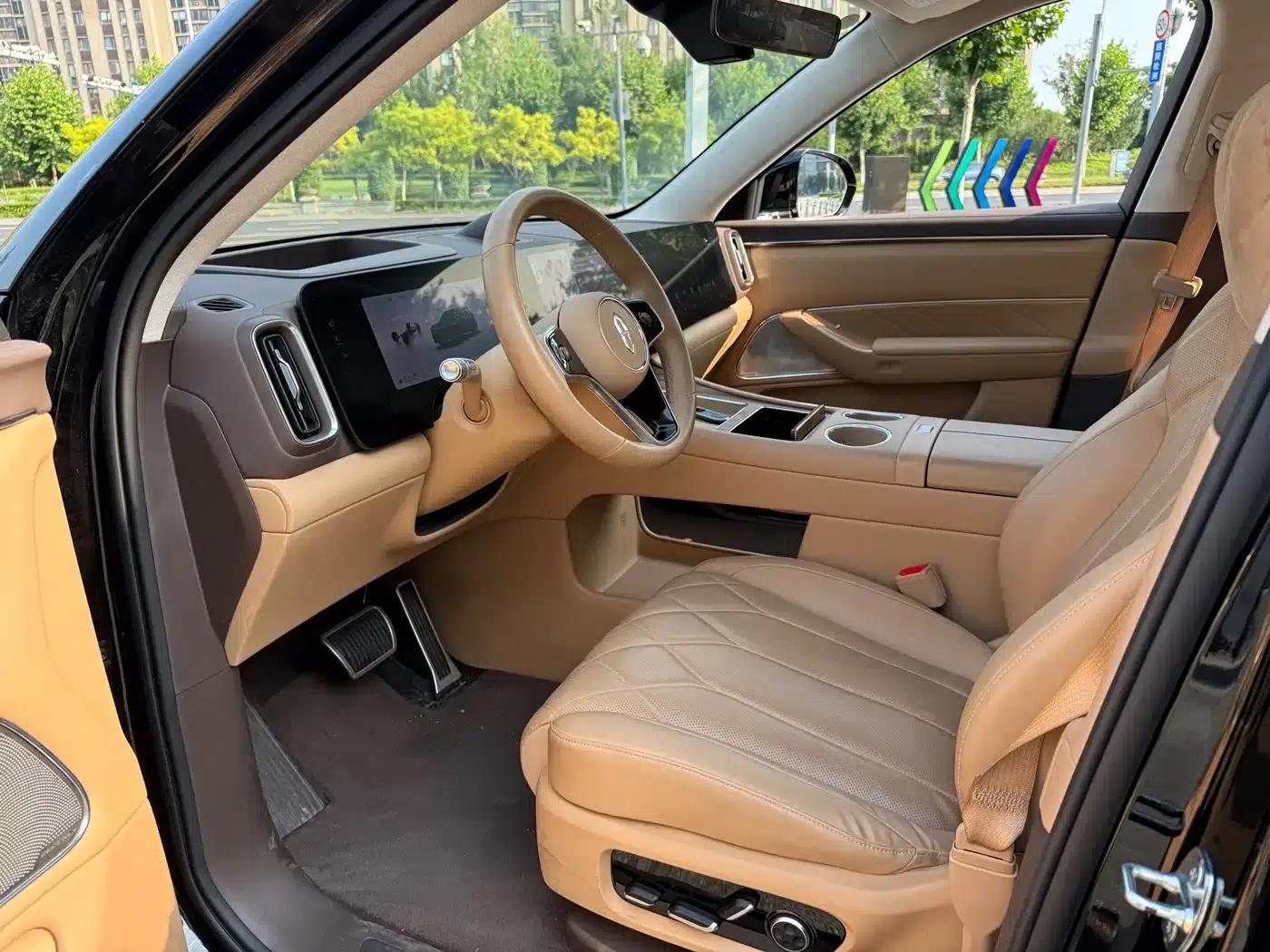 Wenjie M8 2025 Ultra Extended Range Edition (53.4kWh, 6-seater, 192-line LiDAR) — миниатюра 4