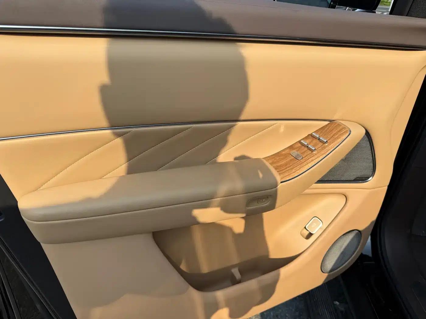 Wenjie M8 2025 Ultra Extended Range Edition (53.4kWh, 6-seater, 192-line LiDAR) — миниатюра 5