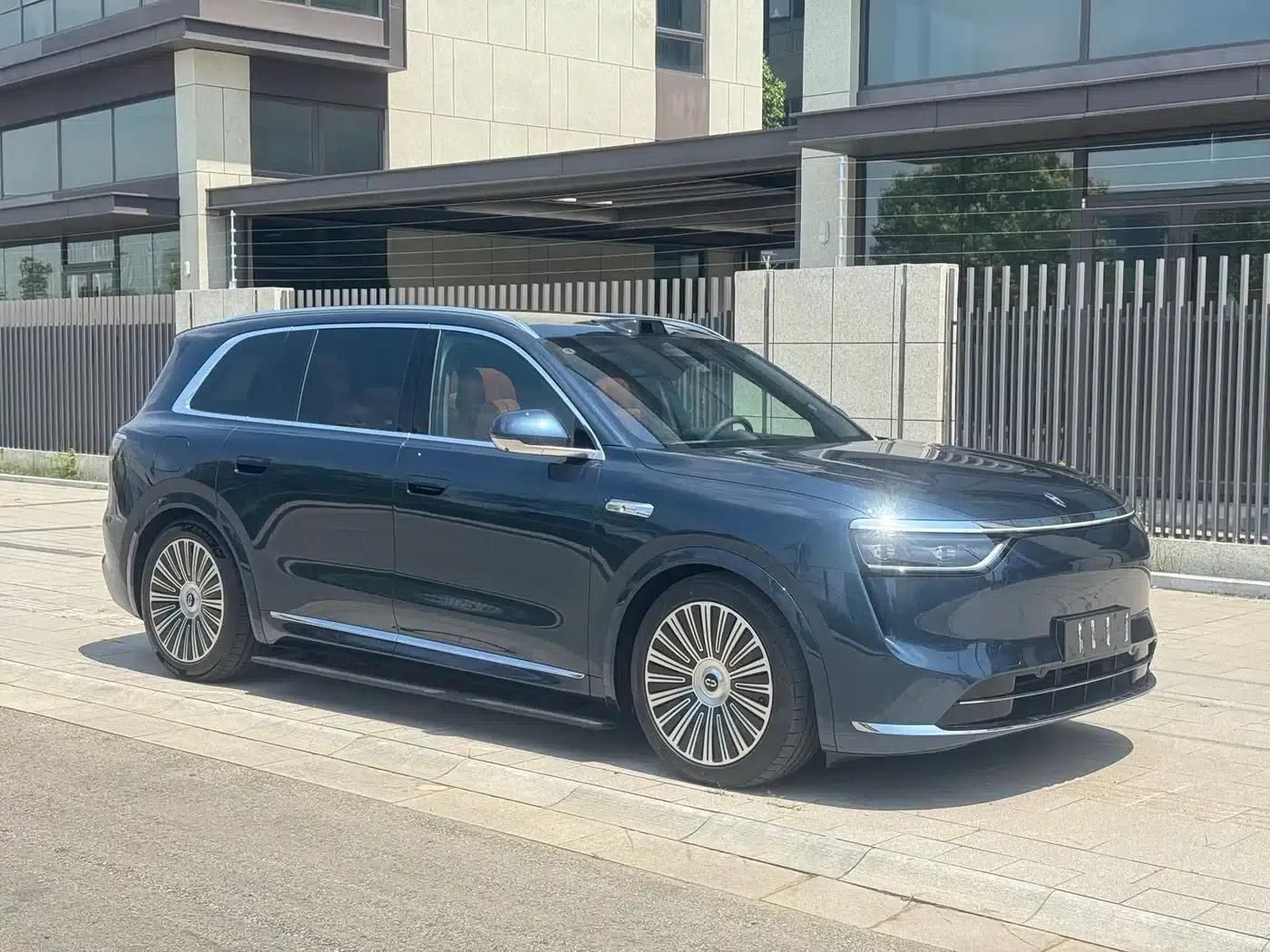 Wenjie M8 2025 Extended Range Ultra Edition 53.4kWh 5-Seat Version (192-line LiDAR) — миниатюра 3