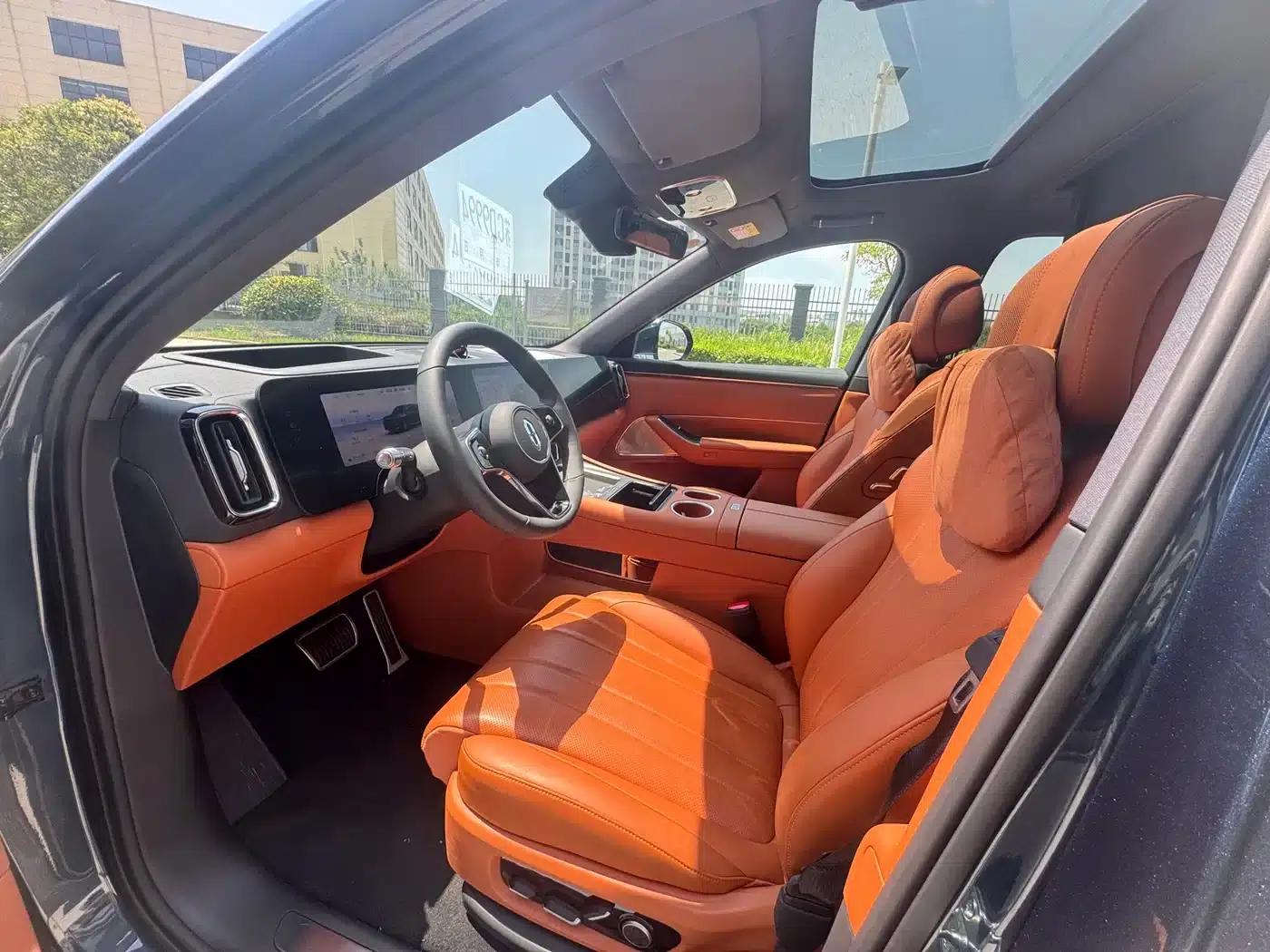 Wenjie M8 2025 Extended Range Ultra Edition 53.4kWh 5-Seat Version (192-line LiDAR) — миниатюра 7