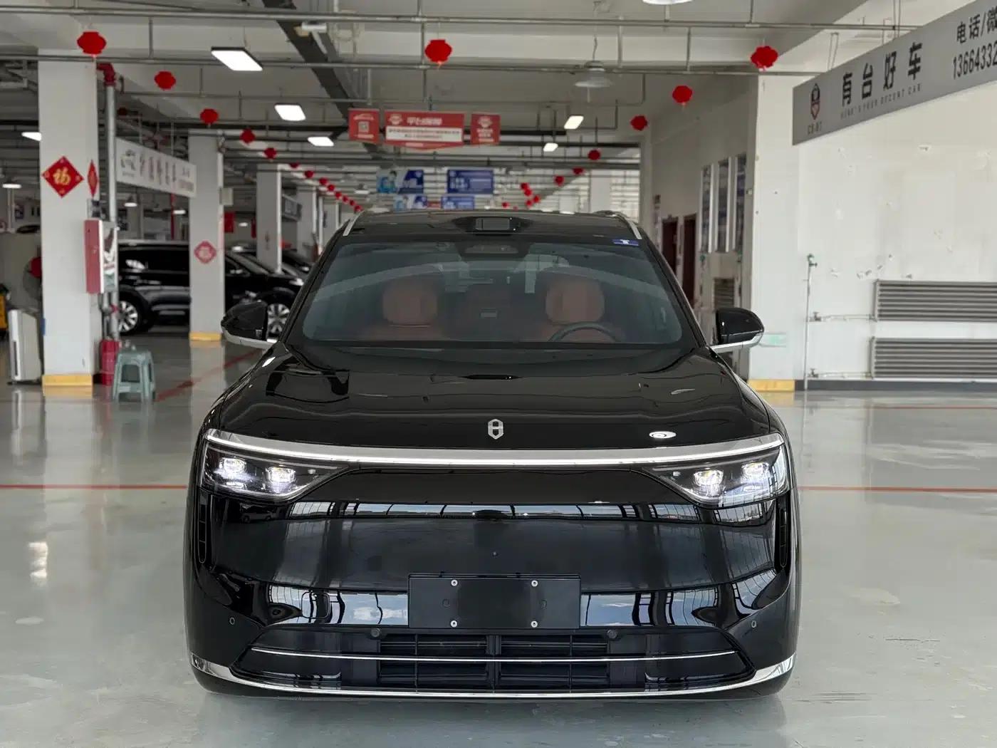 Wenjie M8 2025 Extended Range Max+ Version (53.4kWh, 5-seater, 192-line LiDAR) — миниатюра 2