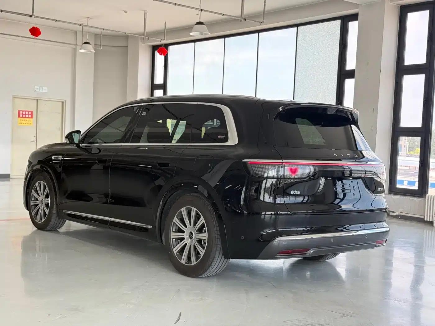 Wenjie M8 2025 Extended Range Max+ Version (53.4kWh, 5-seater, 192-line LiDAR) — миниатюра 7