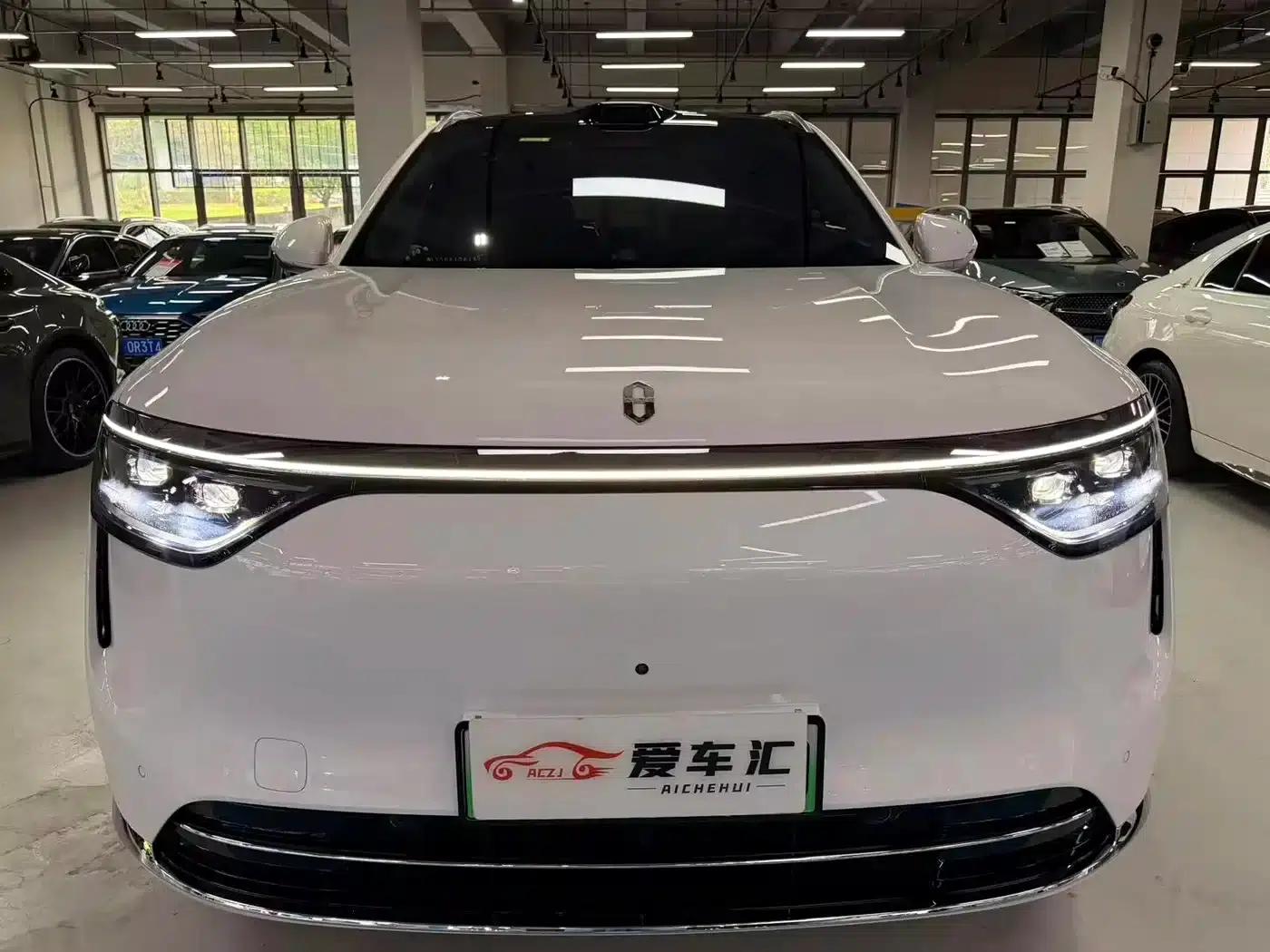 Wenjie M8 2025 Extended Range Max+ Version (53.4kWh, 5-seater, 192-line LiDAR) — миниатюра 2