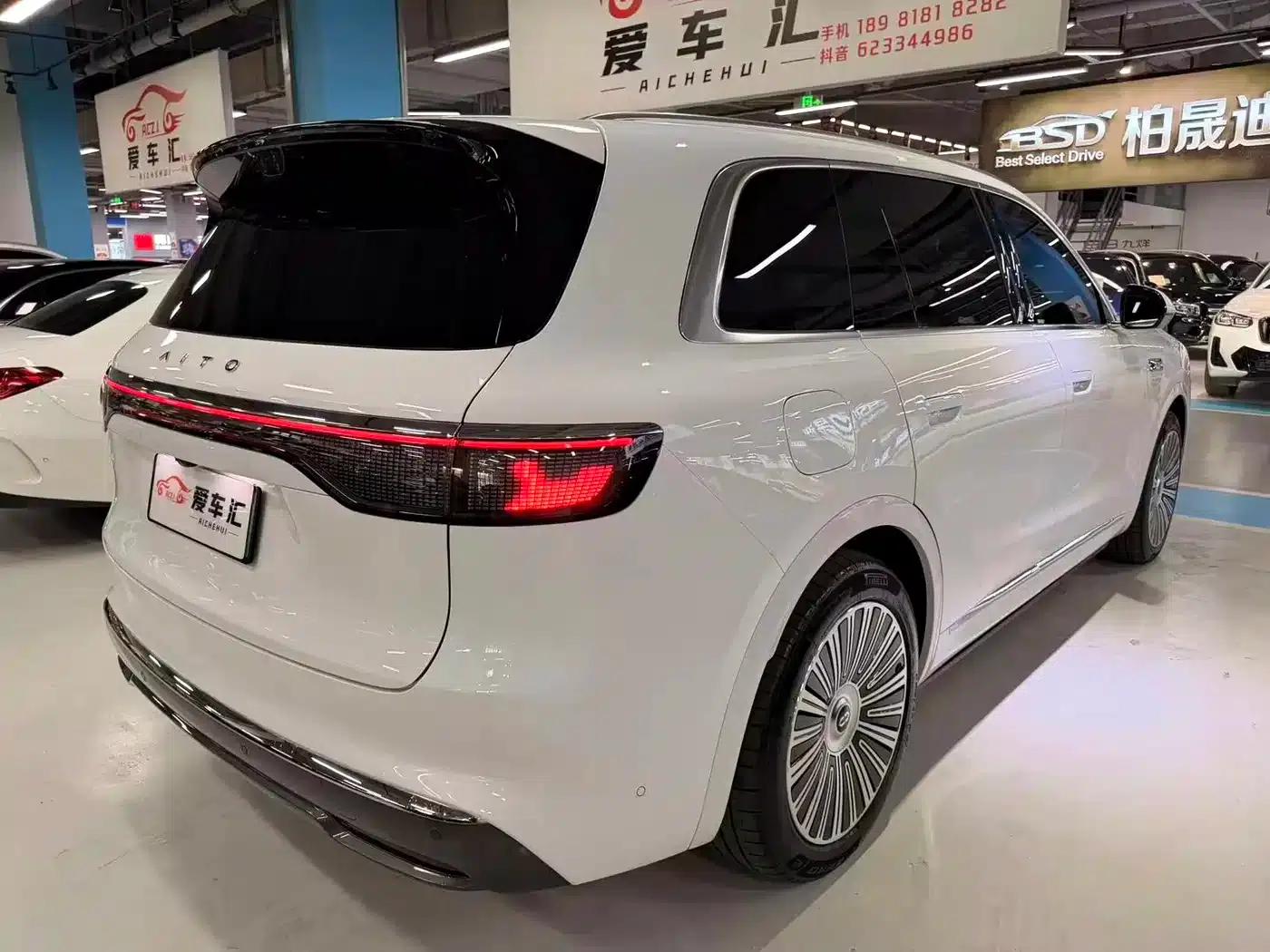 Wenjie M8 2025 Extended Range Max+ Version (53.4kWh, 5-seater, 192-line LiDAR) — миниатюра 18
