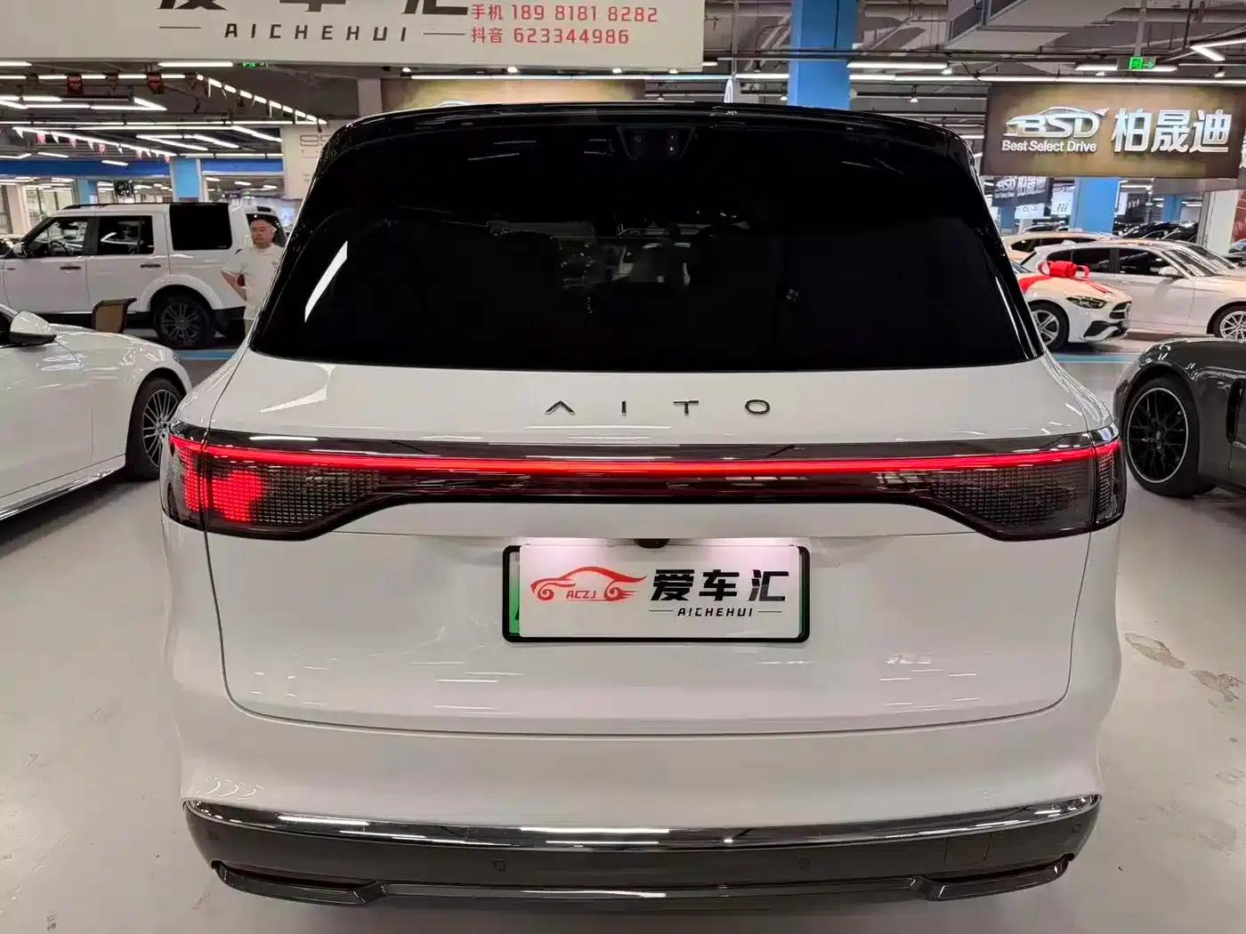 Wenjie M8 2025 Extended Range Max+ Version (53.4kWh, 5-seater, 192-line LiDAR) — миниатюра 19