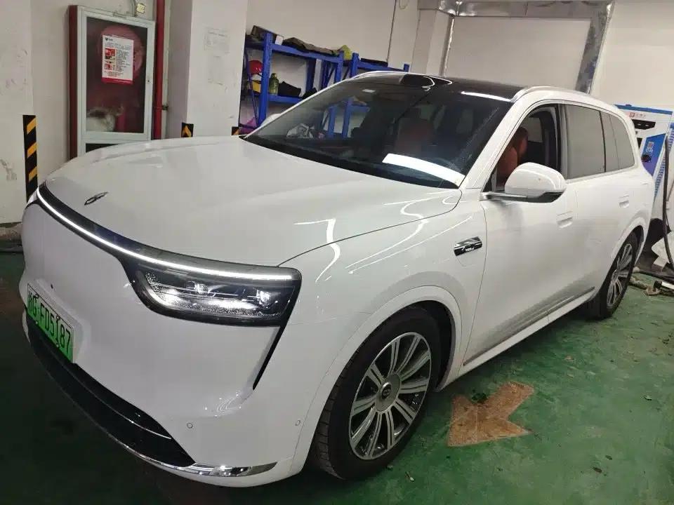 Wenjie M8 2025 Extended Range Max+ Version (53.4kWh, 5-seater, 192-line LiDAR) — миниатюра 1