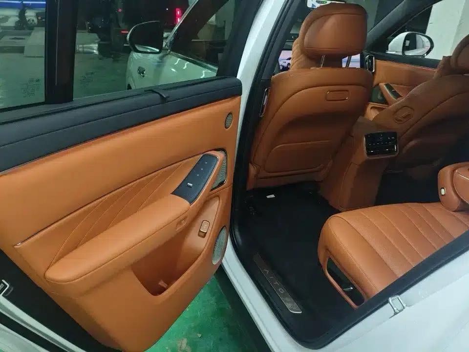 Wenjie M8 2025 Extended Range Max+ Version (53.4kWh, 5-seater, 192-line LiDAR) — миниатюра 5
