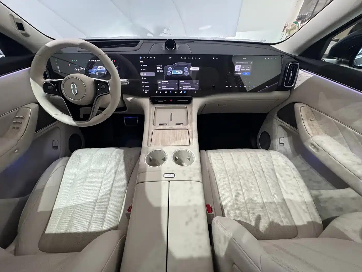 Wenjie M8 2025 Extended Range Max+ Version 53.4kWh 6-Seat Version (192-line LiDAR) — миниатюра 12