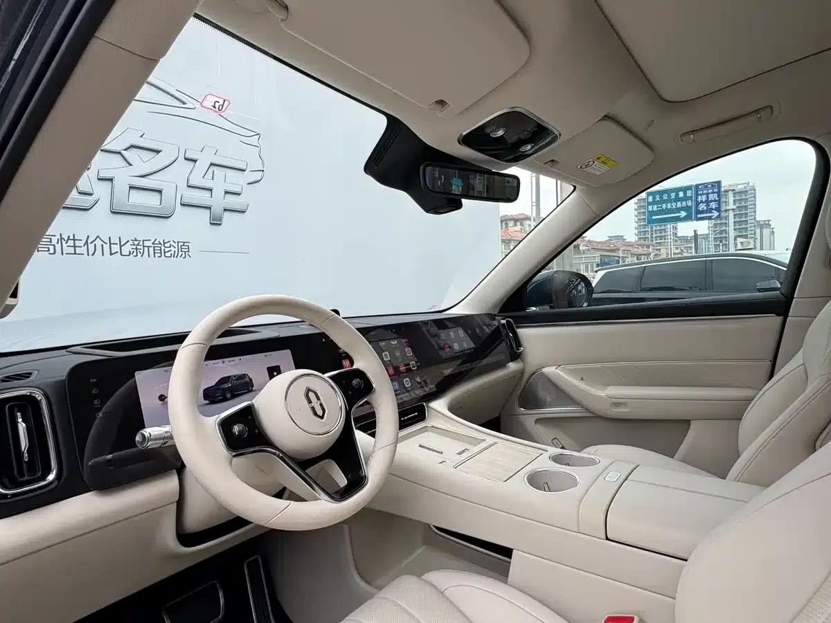 Wenjie M8 2025 Extended Range Max+ Version (53.4kWh, 6-seater, 192-line LiDAR) — миниатюра 7