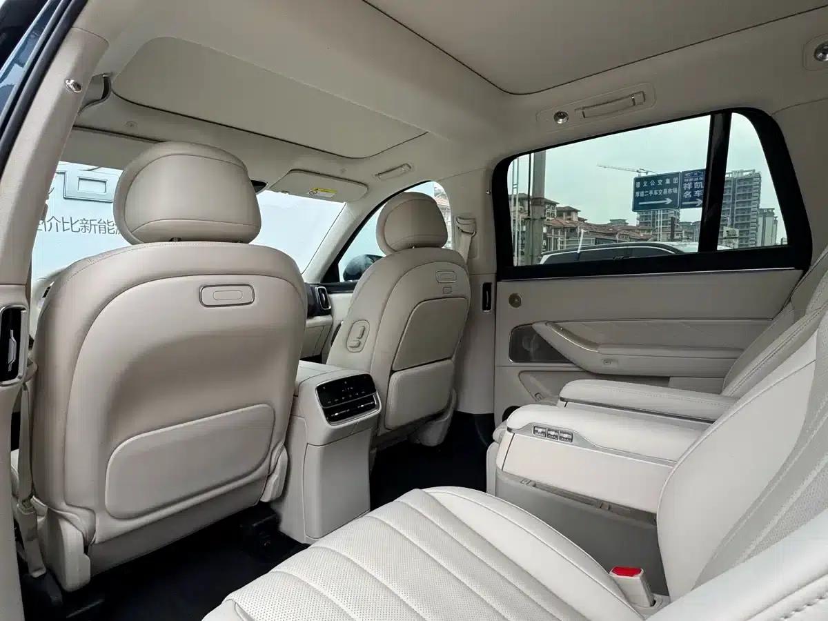 Wenjie M8 2025 Extended Range Max+ Version (53.4kWh, 6-seater, 192-line LiDAR) — миниатюра 8