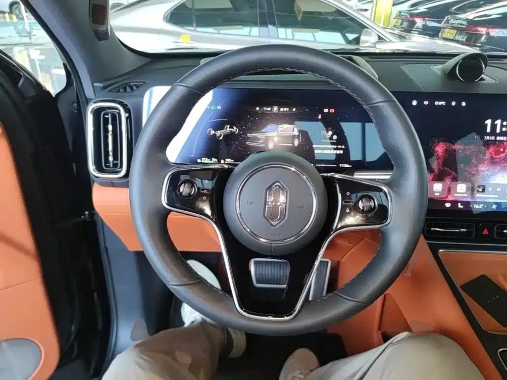 Wenjie M8 2025 Range Extended Max+ Version 53.4kWh 5-Seat Version (192-line LiDAR) — миниатюра 11