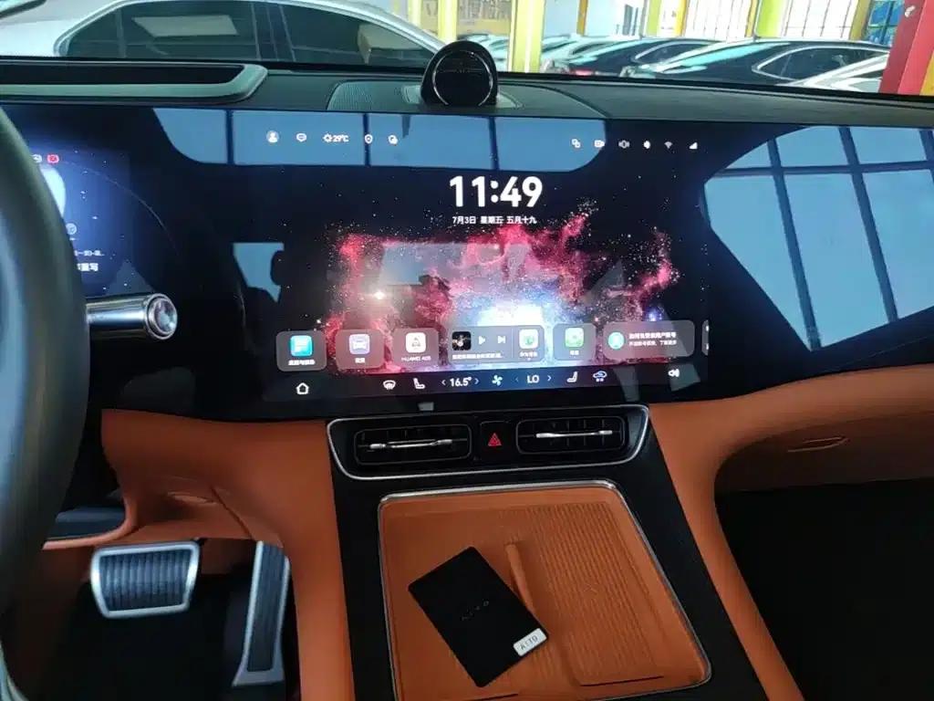 Wenjie M8 2025 Range Extended Max+ Version 53.4kWh 5-Seat Version (192-line LiDAR) — миниатюра 13