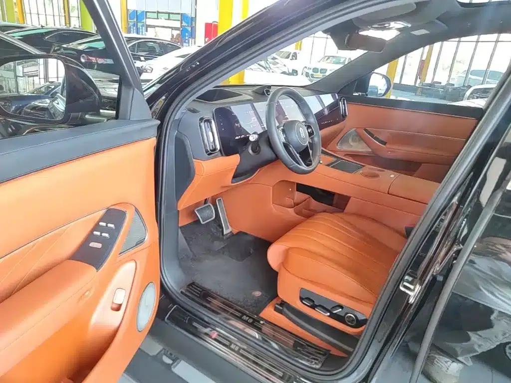 Wenjie M8 2025 Range Extended Max+ Version 53.4kWh 5-Seat Version (192-line LiDAR) — миниатюра 16