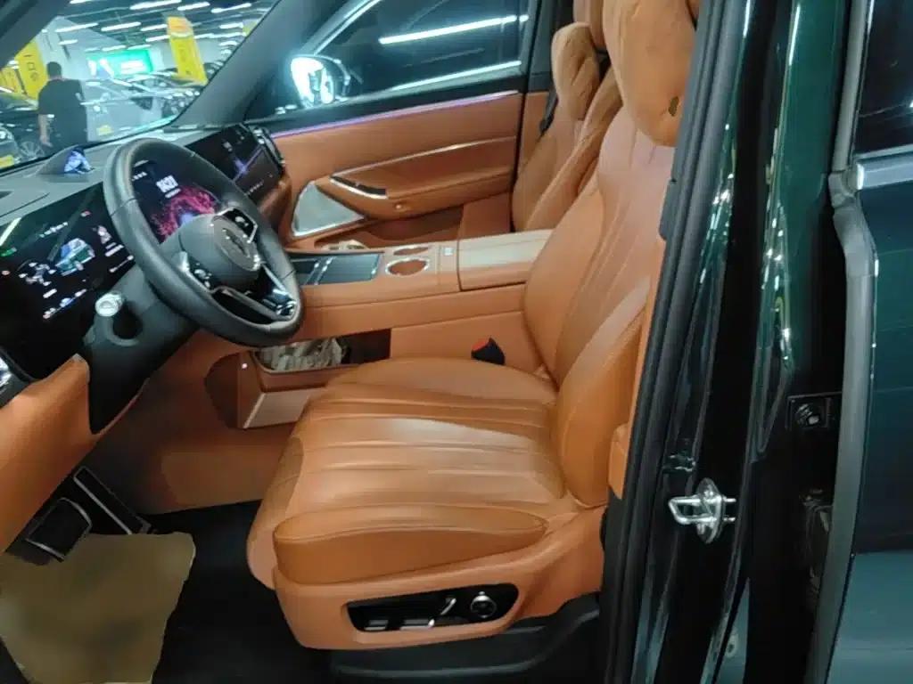 Wenjie M8 2025 Range Extended Ultra Edition 53.4kWh 6-Seat Version (192-line LiDAR) — миниатюра 15