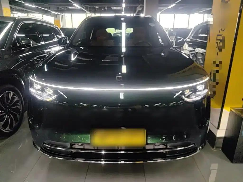Wenjie M8 2025 Range Extended Ultra Edition 53.4kWh 6-Seat Version (192-line LiDAR) — миниатюра 3