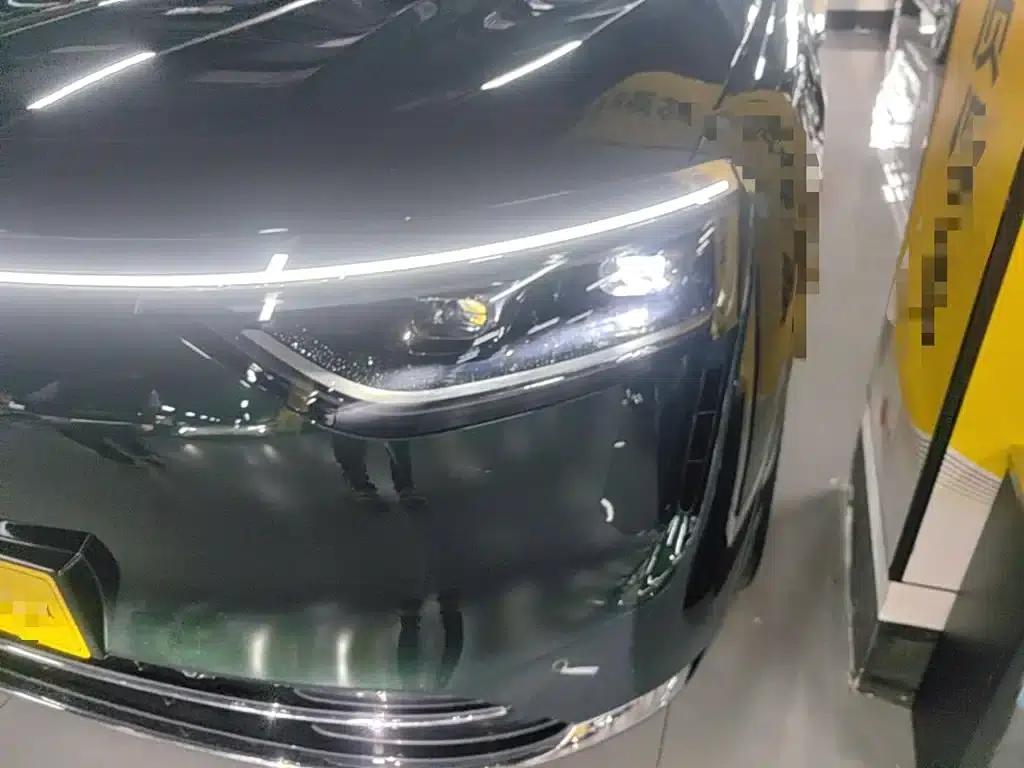 Wenjie M8 2025 Range Extended Ultra Edition 53.4kWh 6-Seat Version (192-line LiDAR) — миниатюра 24