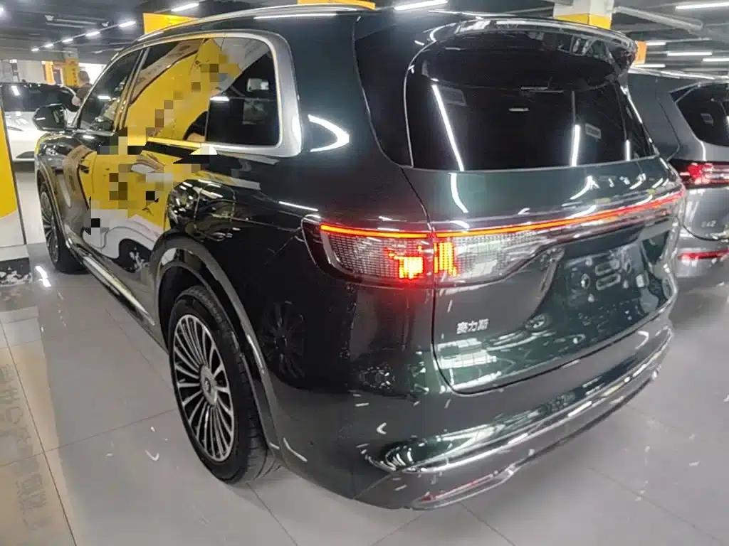 Wenjie M8 2025 Range Extended Ultra Edition 53.4kWh 6-Seat Version (192-line LiDAR) — миниатюра 5