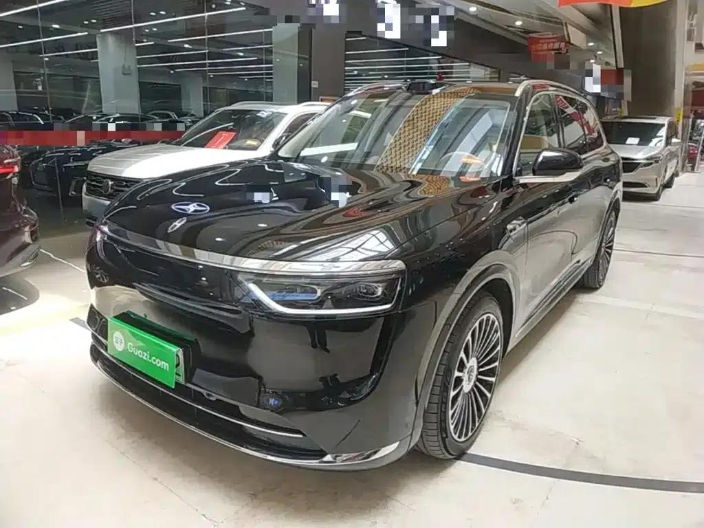 Wenjie M8 2025 Range Extended Ultra Edition 53.4kWh 6-Seat Version (192-line LiDAR) — миниатюра 2