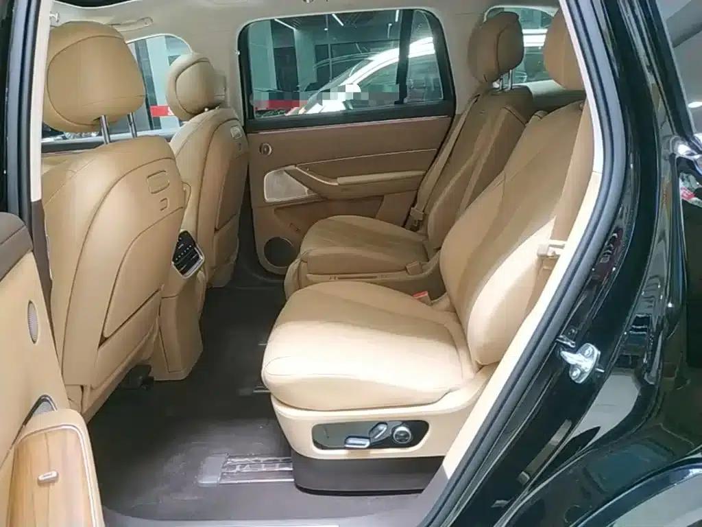 Wenjie M8 2025 Range Extended Ultra Edition 53.4kWh 6-Seat Version (192-line LiDAR) — миниатюра 17
