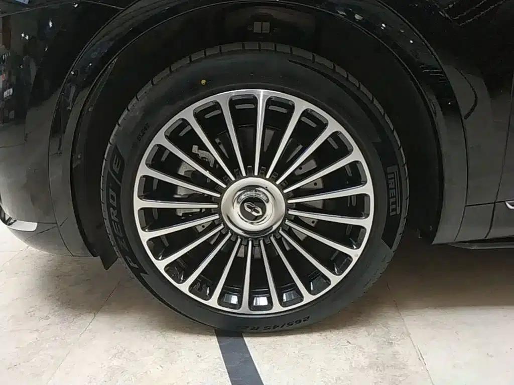 Wenjie M8 2025 Range Extended Ultra Edition 53.4kWh 6-Seat Version (192-line LiDAR) — миниатюра 23