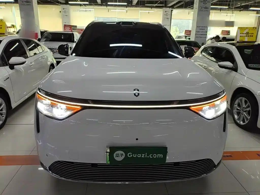 Wenjie M8 2025 Extended Range Max+ Version 53.4kWh 6-Seat Version (192-line LiDAR) — миниатюра 3