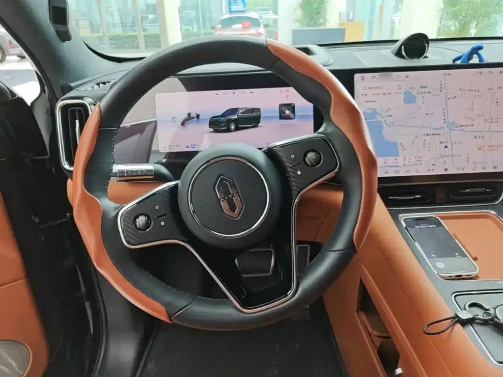 Wenjie M8 2025 Extended Range Max+ Version 53.4kWh 6-Seat Version (192-line LiDAR) — миниатюра 11