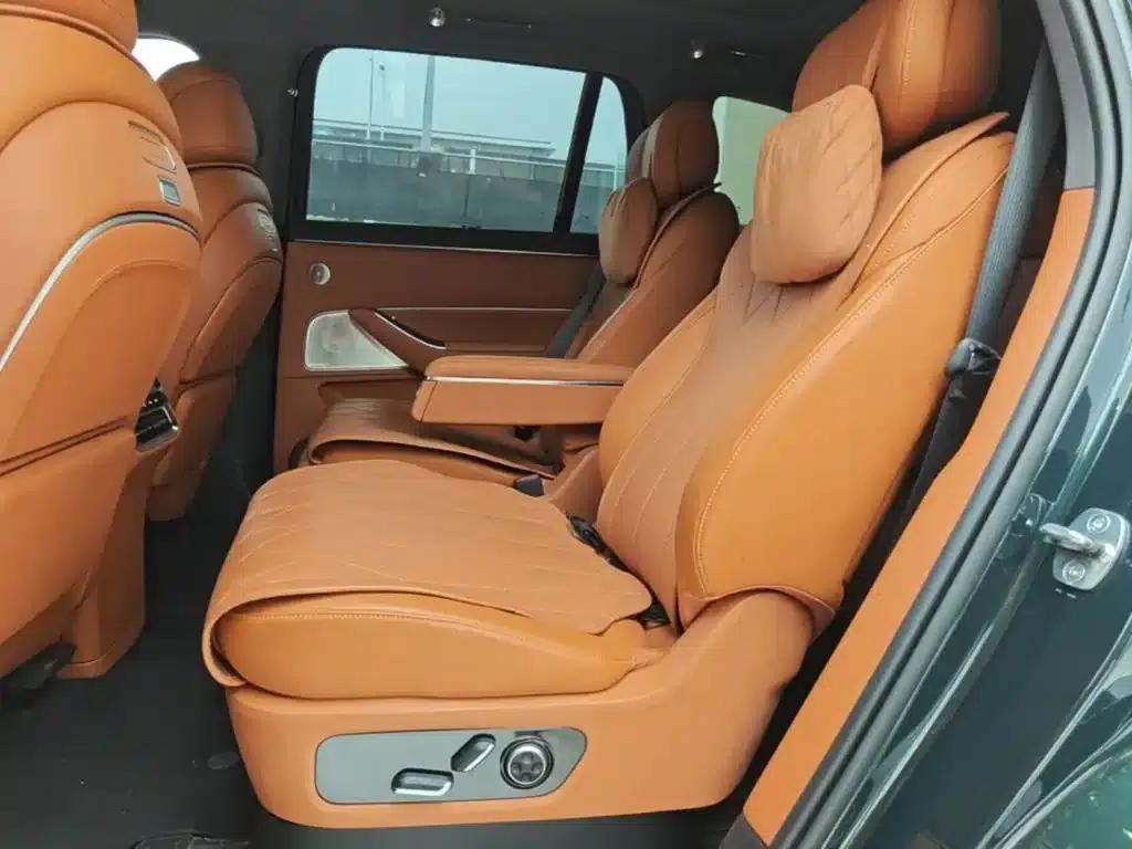 Wenjie M8 2025 Extended Range Max+ Version 53.4kWh 6-Seat Version (192-line LiDAR) — миниатюра 17