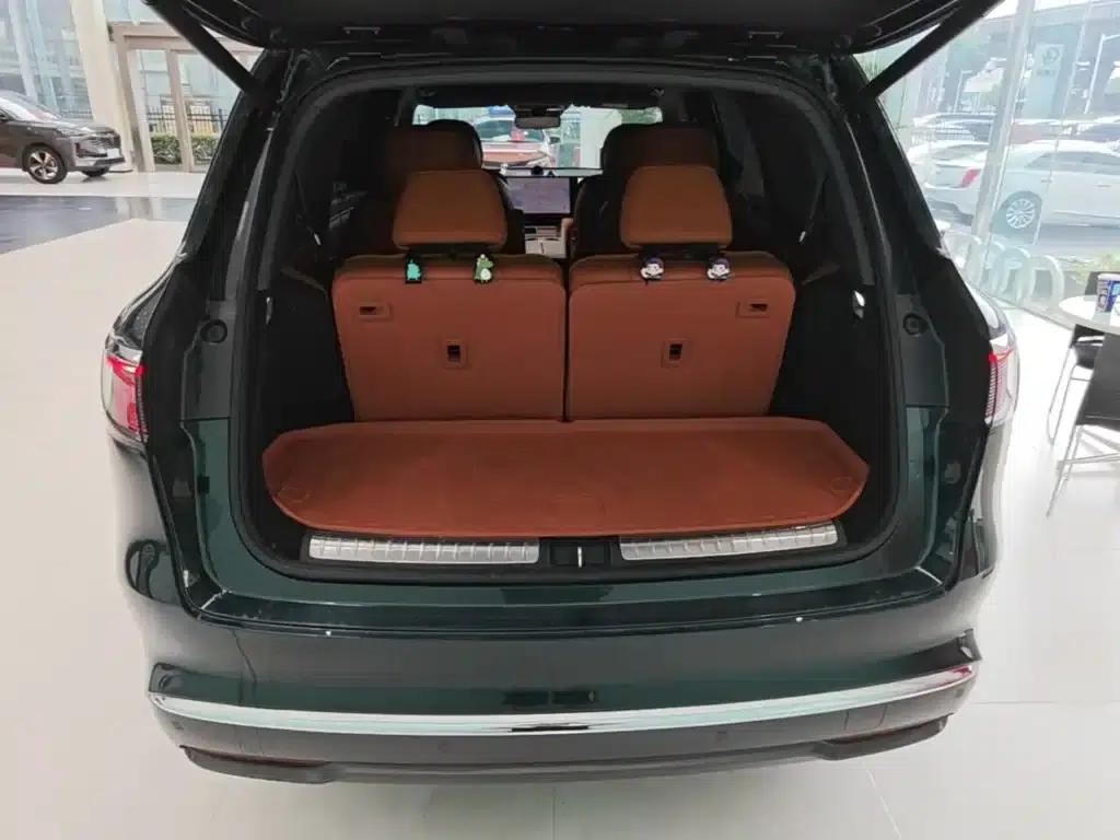 Wenjie M8 2025 Extended Range Max+ Version 53.4kWh 6-Seat Version (192-line LiDAR) — миниатюра 19