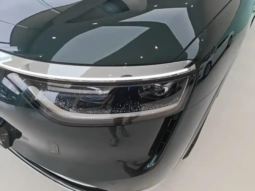 Wenjie M8 2025 Extended Range Max+ Version 53.4kWh 6-Seat Version (192-line LiDAR) — миниатюра 24