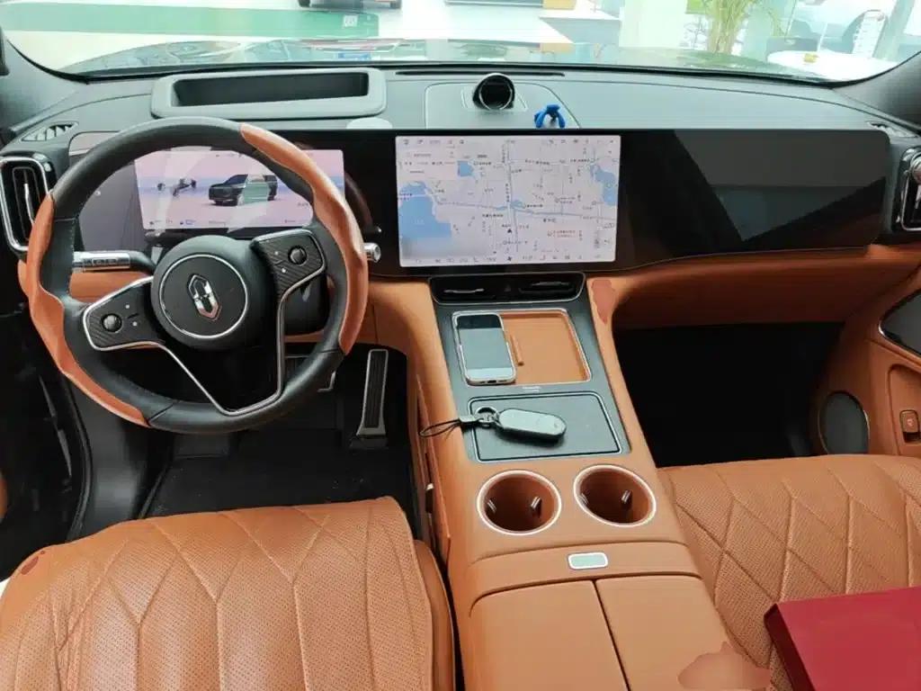 Wenjie M8 2025 Extended Range Max+ Version 53.4kWh 6-Seat Version (192-line LiDAR) — миниатюра 10