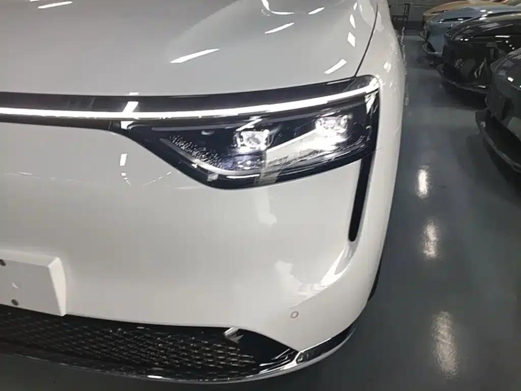 Wenjie M8 2025 Pure Electric Max+ 5-Seat Long Range Version (192-line LiDAR) — миниатюра 24