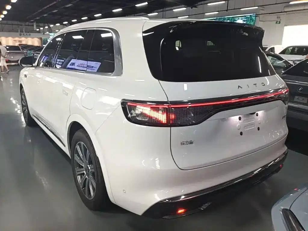 Wenjie M8 2025 Pure Electric Max+ 5-Seat Long Range Version (192-line LiDAR) — миниатюра 5