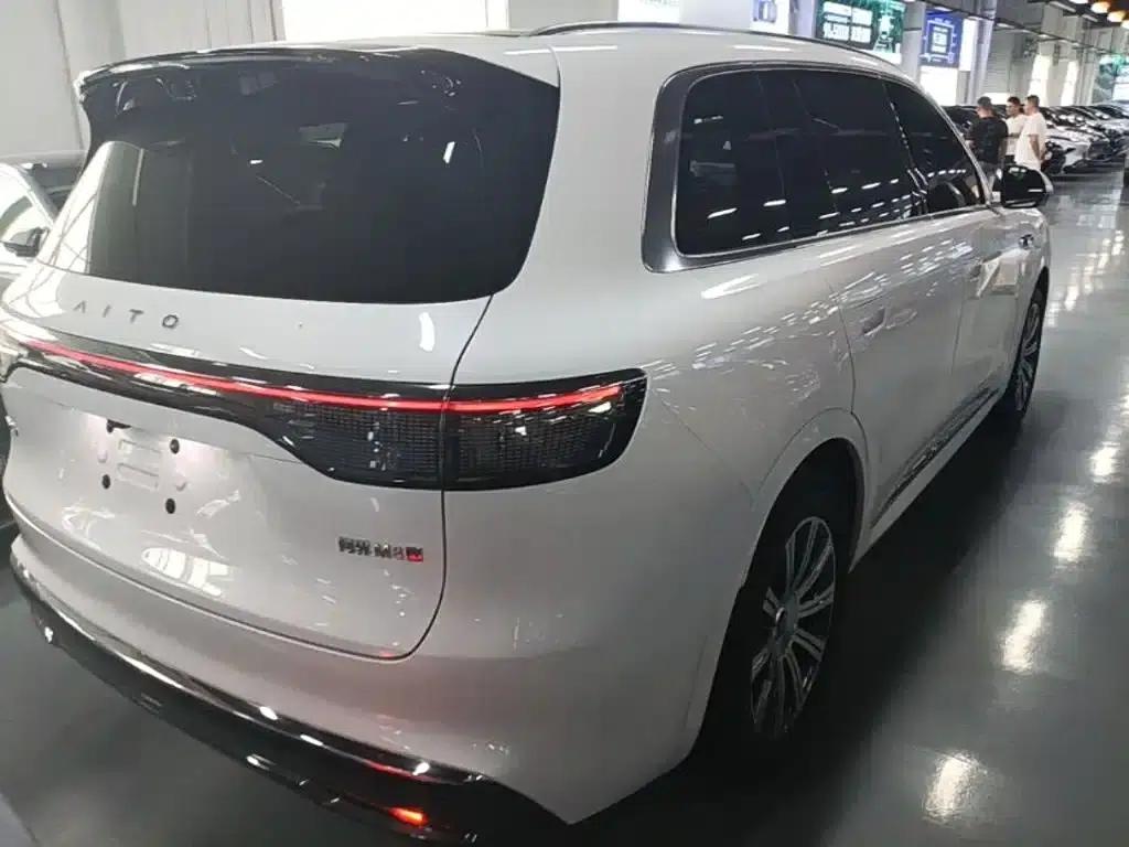 Wenjie M8 2025 Pure Electric Max+ 5-Seat Long Range Version (192-line LiDAR) — миниатюра 7